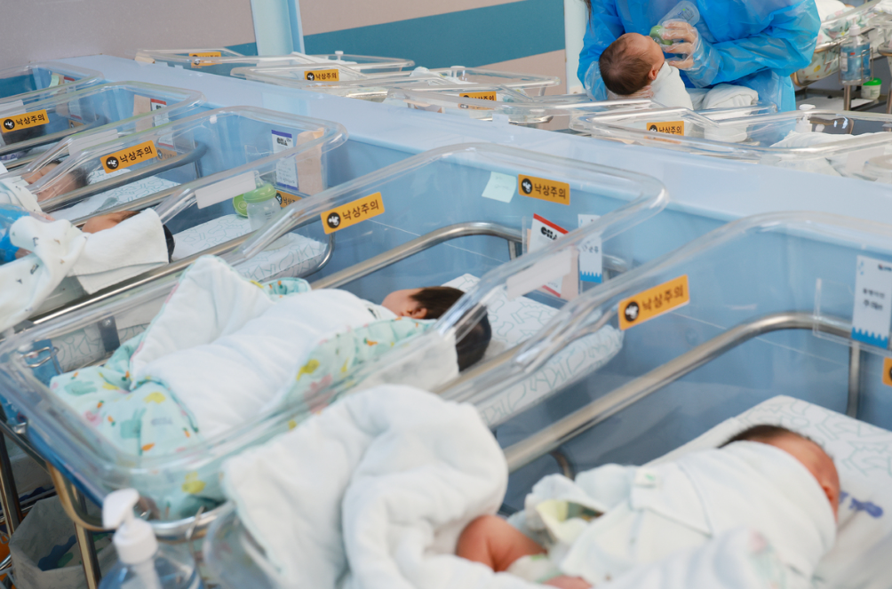 병원 신생아실