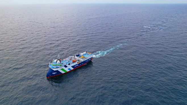 한국이 보유한 최첨단 물리탐사선 ‘탐해3호’가 서태평양 공해상 심해에서 고농도 해저 희토류 부존을 확인했다. 