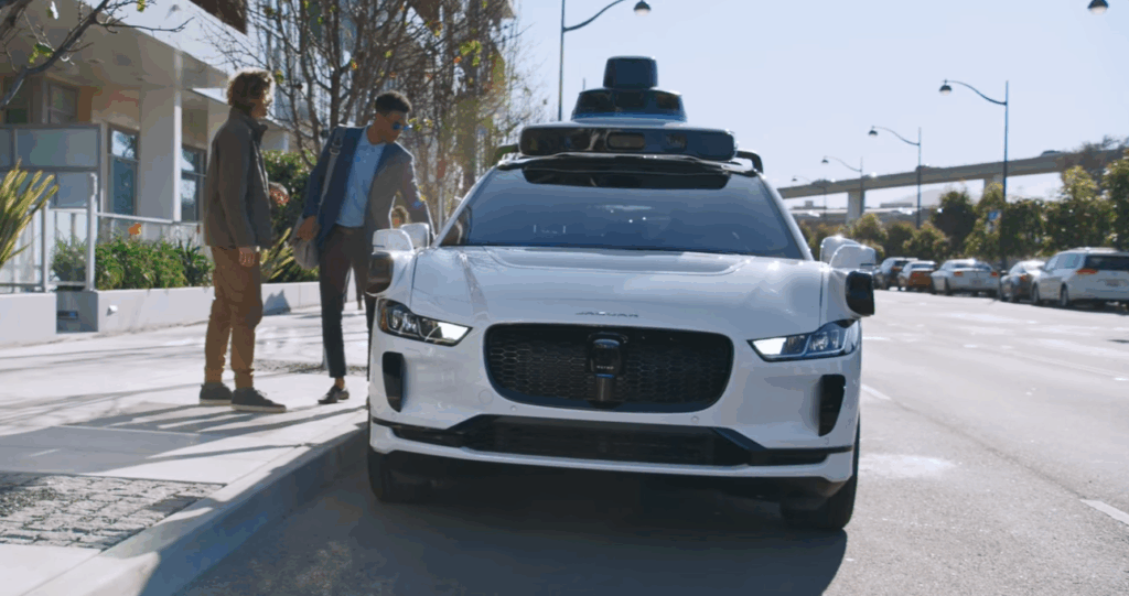 미국 자율주행 시장에서 로보택시 상용화 경쟁이 본격화되는 가운데, 알파벳 산하 자율주행 기업 웨이모(Waymo)가 대규모 투자 유치를 통해 시장 주도권을 강화하고 있다.