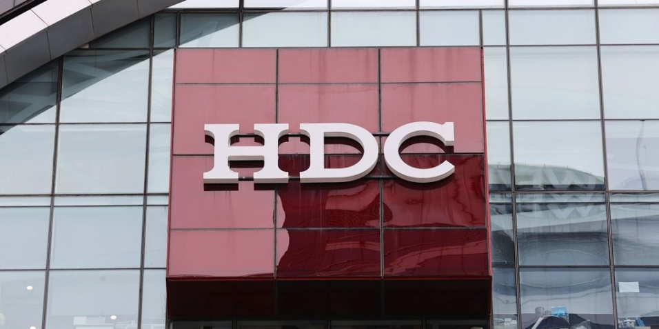 부실 계열사를 살리기 위해 임대차 계약으로 위장해 거액의 자금을 무상 지원해 온 대기업 집단 HDC(현대산업개발)가 사정 당국의 매서운 칼날을 맞았다.