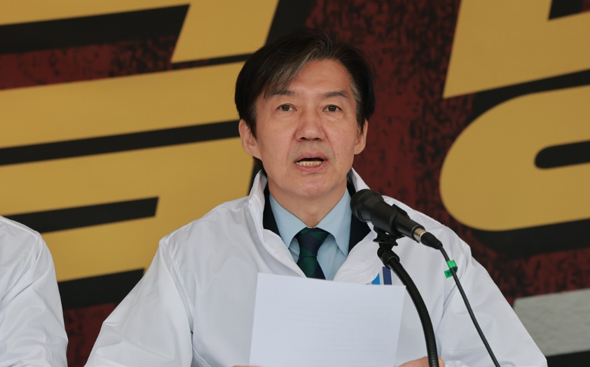 조국혁신당 조국 대표가 오는 6월 3일 치러지는 국회의원 재보궐 선거에서 경기 평택을 지역구 출마를 공식 선언했다. 