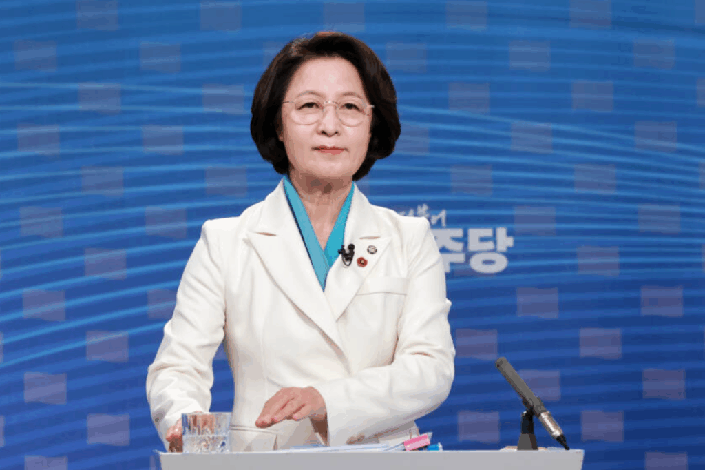 오는 6월 3일 치러지는 지방선거를 앞두고 경기도지사 탈환을 노리는 더불어민주당의 당내 후보 경선 판세가 ‘1강 2중’ 구도로 재편되고 있다.