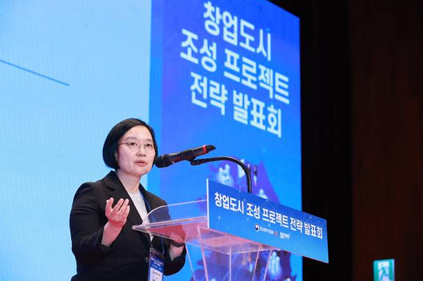 수도권에 과도하게 집중된 창업 자원과 인프라의 불균형을 해소하고 비수도권 지역의 독자적인 성장 동력을 마련하기 위한 대규모 자금 투입이 본격화된다.